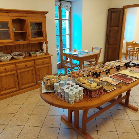 Taxus Hostel Pieve Tesino Екстериор снимка