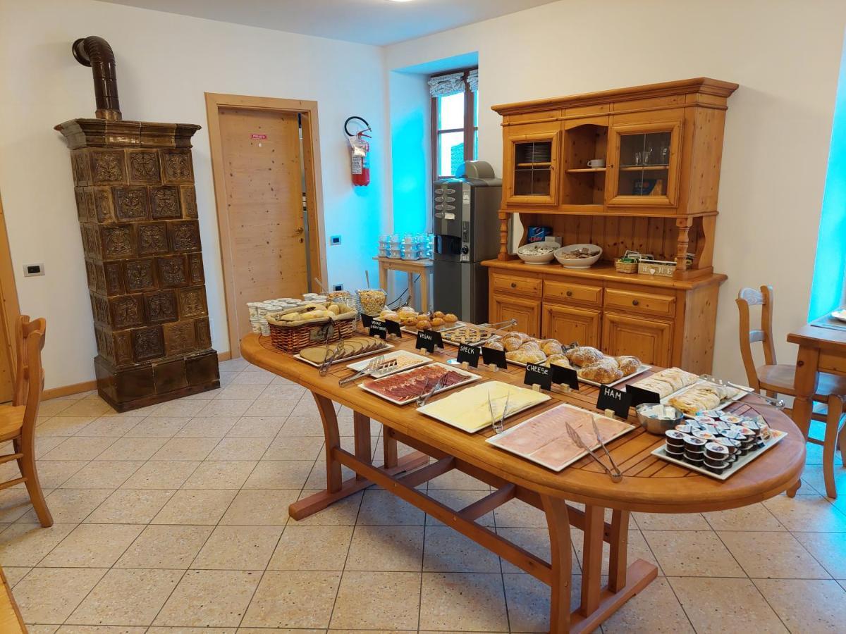 Taxus Hostel Pieve Tesino Екстериор снимка
