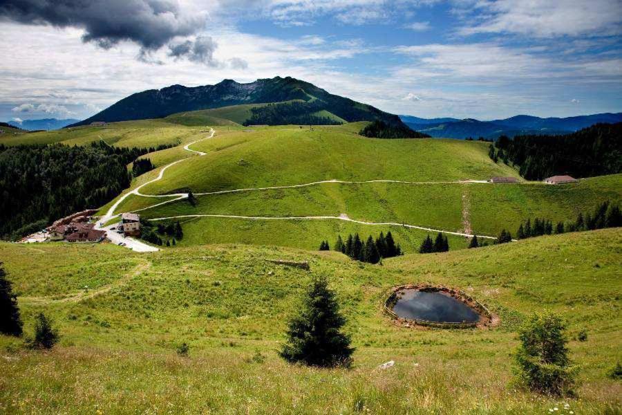 Taxus Hostel Pieve Tesino Екстериор снимка