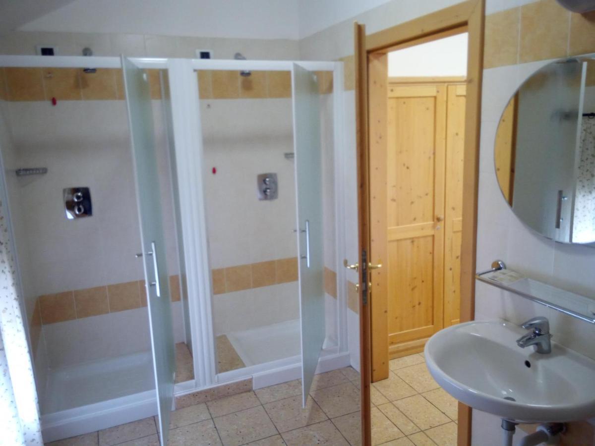 Taxus Hostel Pieve Tesino Екстериор снимка