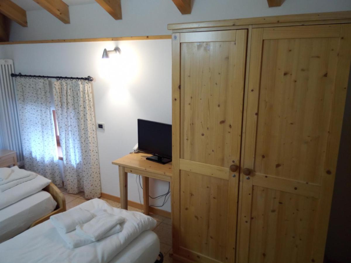 Taxus Hostel Pieve Tesino Екстериор снимка